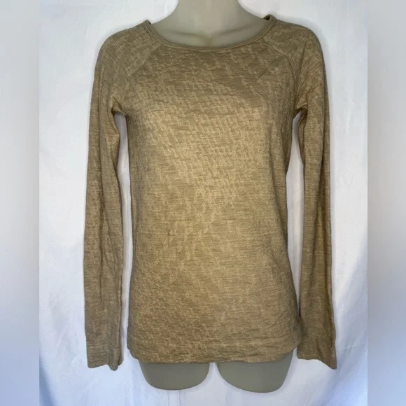 🏃♀️ Athleta Long Sleeve Performance Tee – Size XS – Effortlessly Active Vibes - Picture 1 of 3